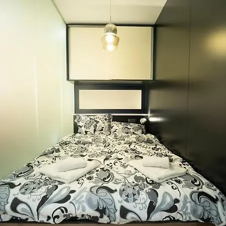 Secluded Mountain Cozy With Fireplace Lägenhet Bansko